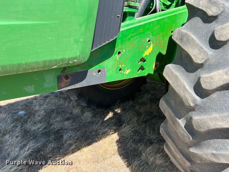 image for item DS8380 2002 John Deere 9220  4WD tractor