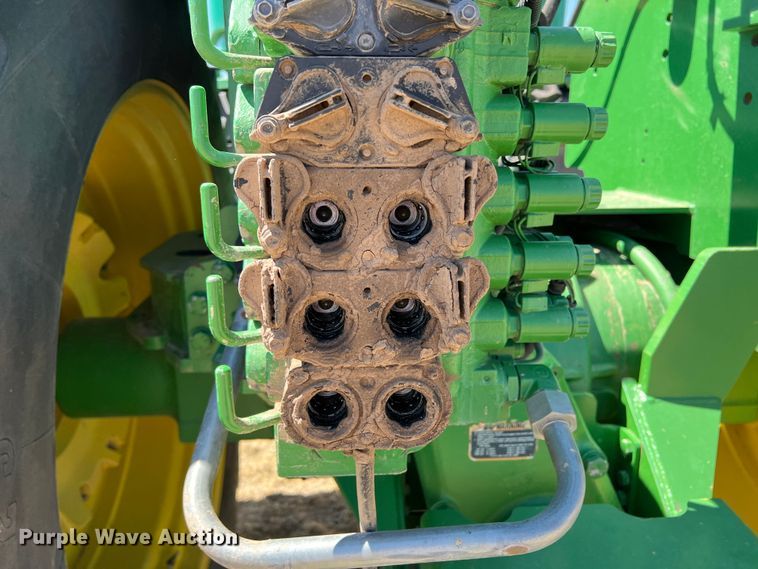 image for item DS8380 2002 John Deere 9220  4WD tractor