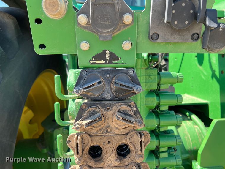 image for item DS8380 2002 John Deere 9220  4WD tractor