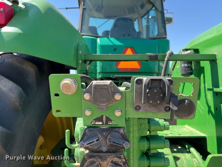 image for item DS8380 2002 John Deere 9220  4WD tractor