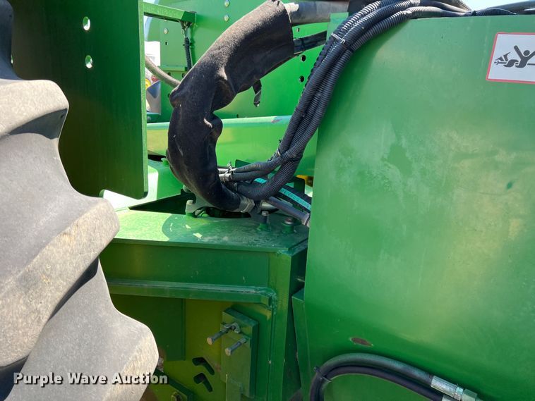 image for item DS8380 2002 John Deere 9220  4WD tractor