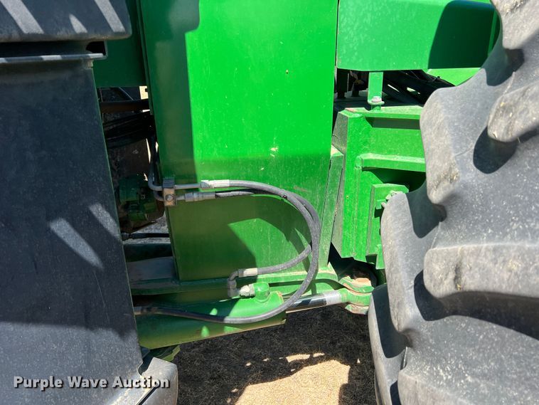 image for item DS8380 2002 John Deere 9220  4WD tractor