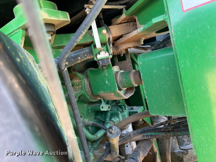 image for item DS8380 2002 John Deere 9220  4WD tractor