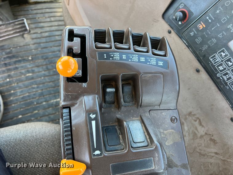 image for item DS8380 2002 John Deere 9220  4WD tractor