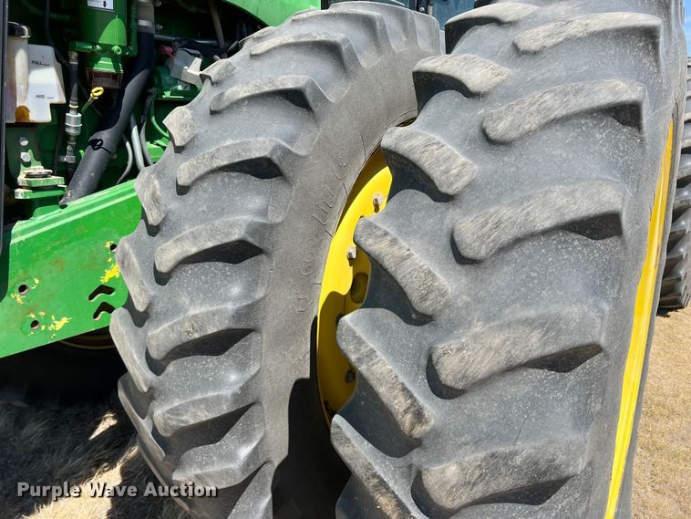 image for item DS8380 2002 John Deere 9220  4WD tractor