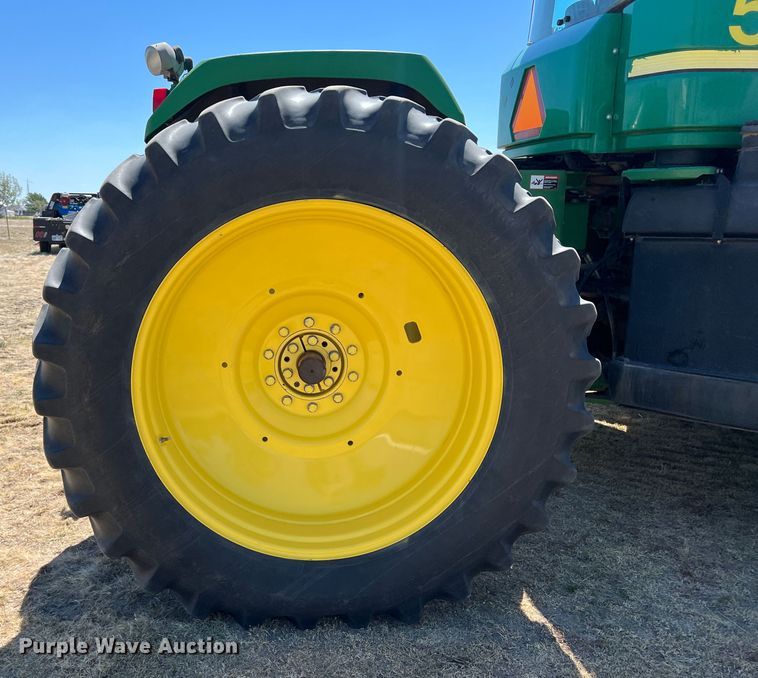 image for item DS8380 2002 John Deere 9220  4WD tractor