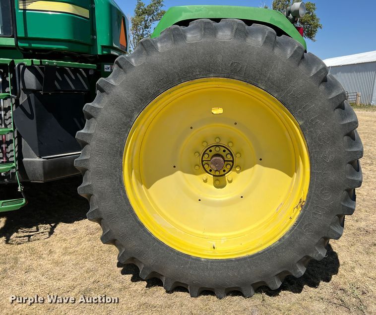 image for item DS8380 2002 John Deere 9220  4WD tractor