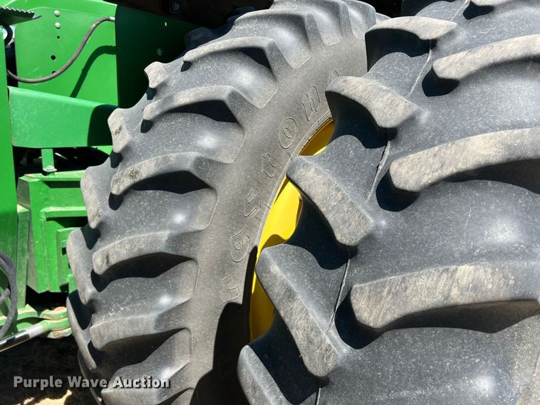 image for item DS8380 2002 John Deere 9220  4WD tractor