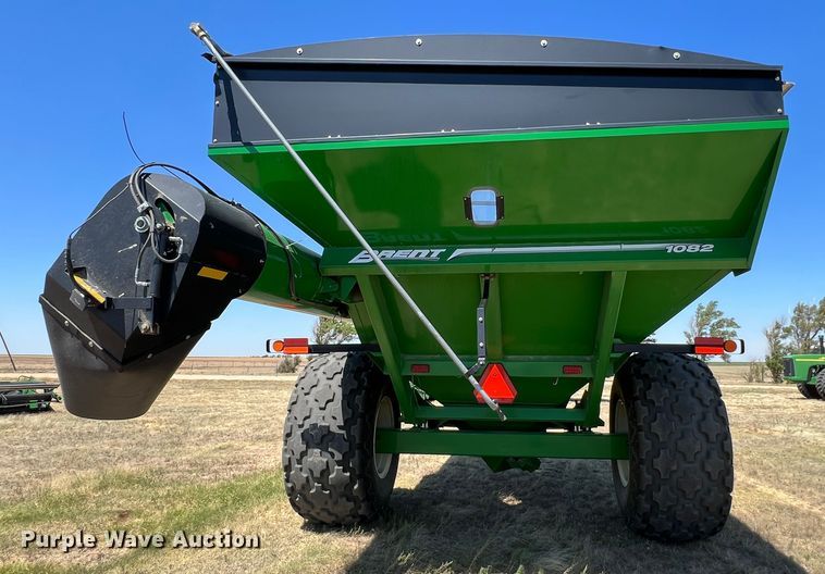 image for item DS8381 Brent 1082  grain cart