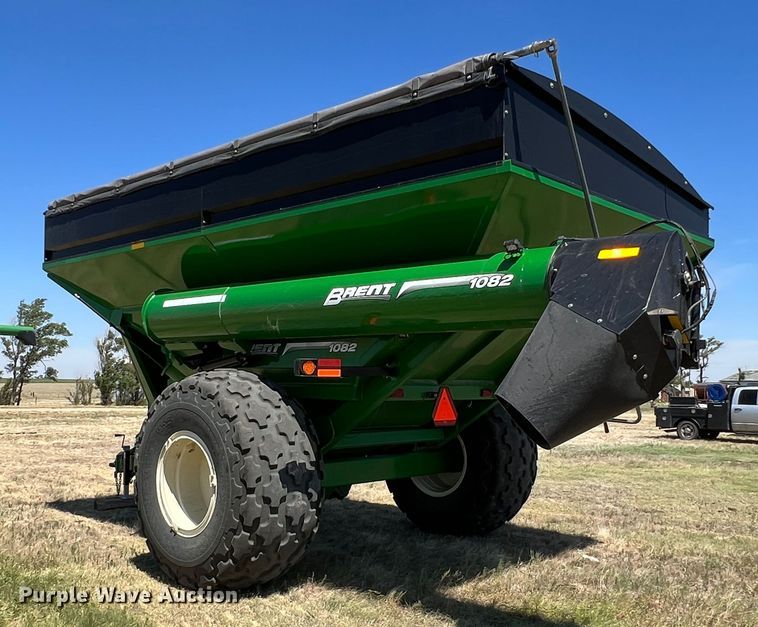 image for item DS8381 Brent 1082  grain cart