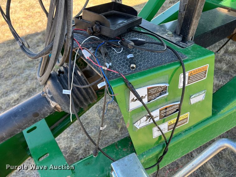 image for item DS8381 Brent 1082  grain cart