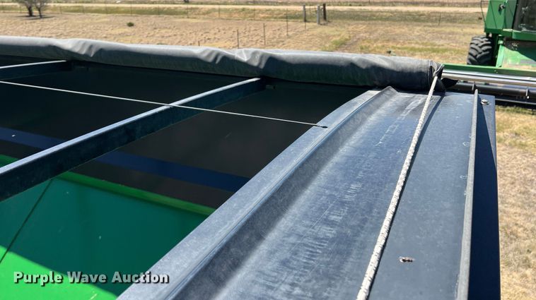 image for item DS8381 Brent 1082  grain cart