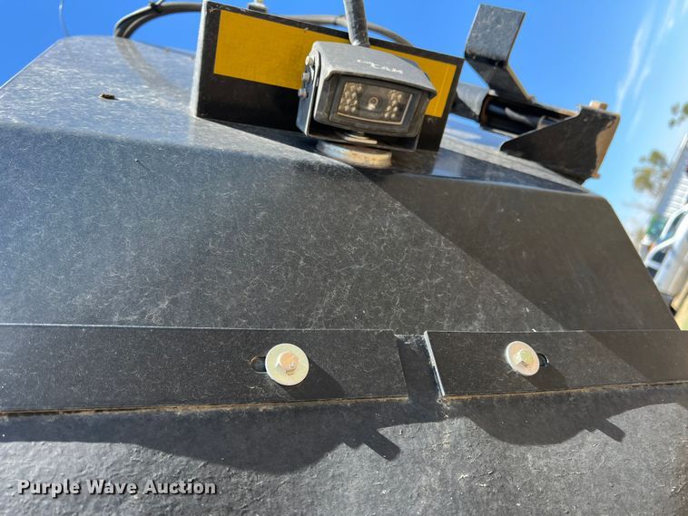 image for item DS8381 Brent 1082  grain cart