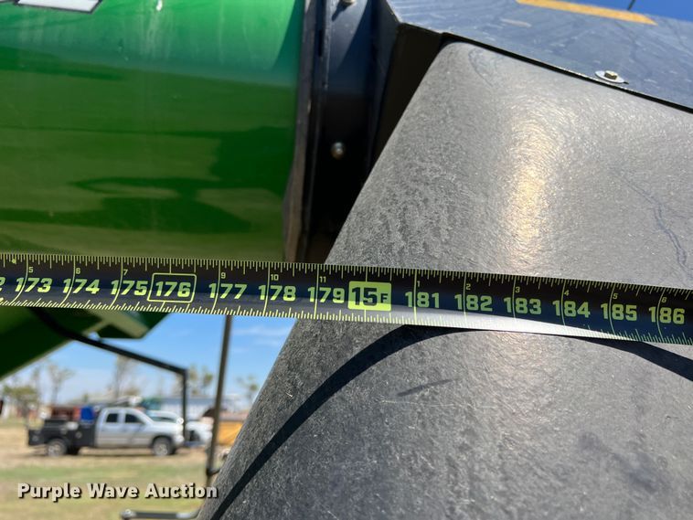 image for item DS8381 Brent 1082  grain cart