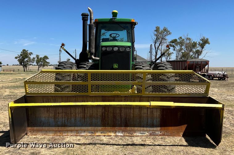 image for item DS8382 2004 John Deere 9220  4WD tractor