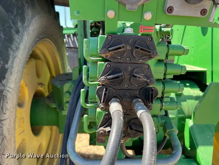 image for item DS8382 2004 John Deere 9220  4WD tractor