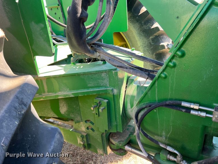 image for item DS8382 2004 John Deere 9220  4WD tractor