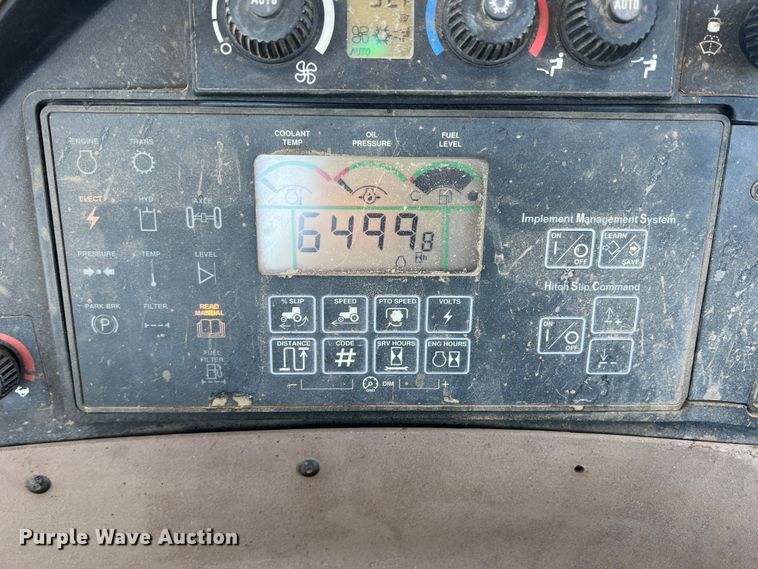 image for item DS8382 2004 John Deere 9220  4WD tractor