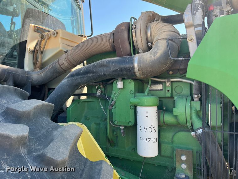 image for item DS8382 2004 John Deere 9220  4WD tractor