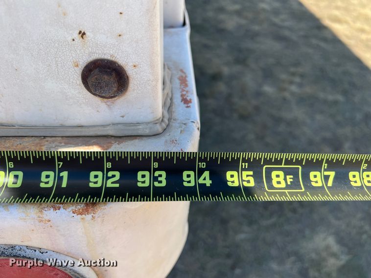 image for item DS8387 1987 International 9370  grain truck