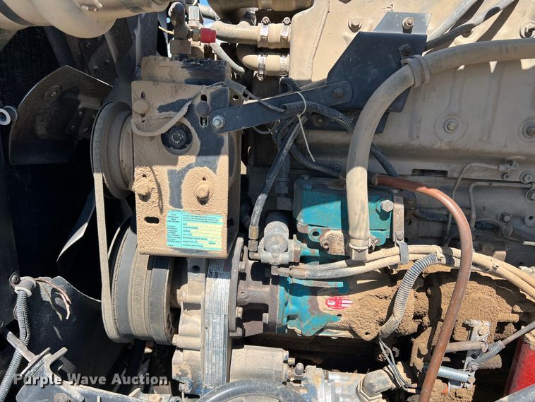 image for item DS8387 1987 International 9370  grain truck