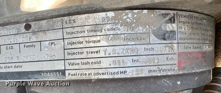 image for item DS8387 1987 International 9370  grain truck