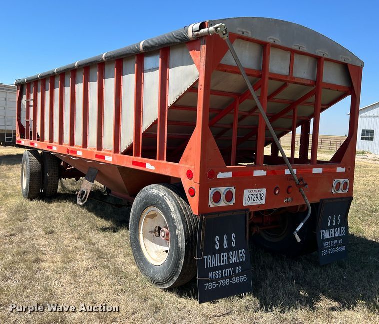 image for item DS8389 1980 Targ  bottom dump trailer