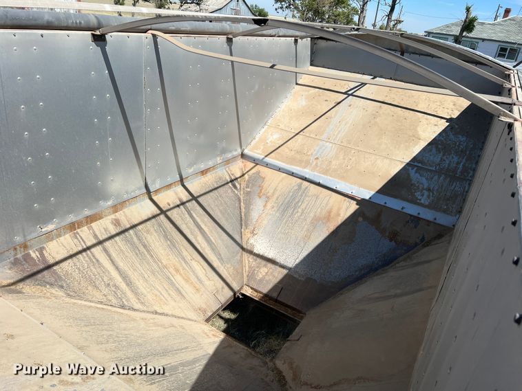 image for item DS8389 1980 Targ  bottom dump trailer