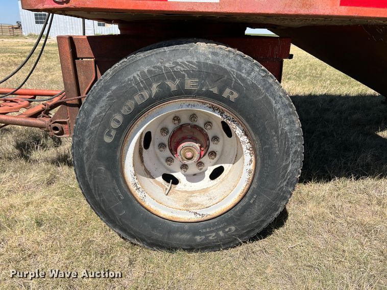 image for item DS8389 1980 Targ  bottom dump trailer