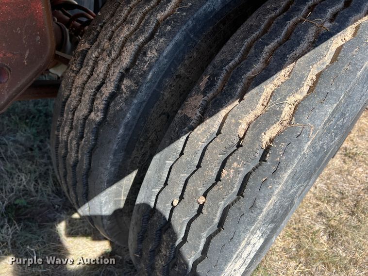 image for item DS8389 1980 Targ  bottom dump trailer