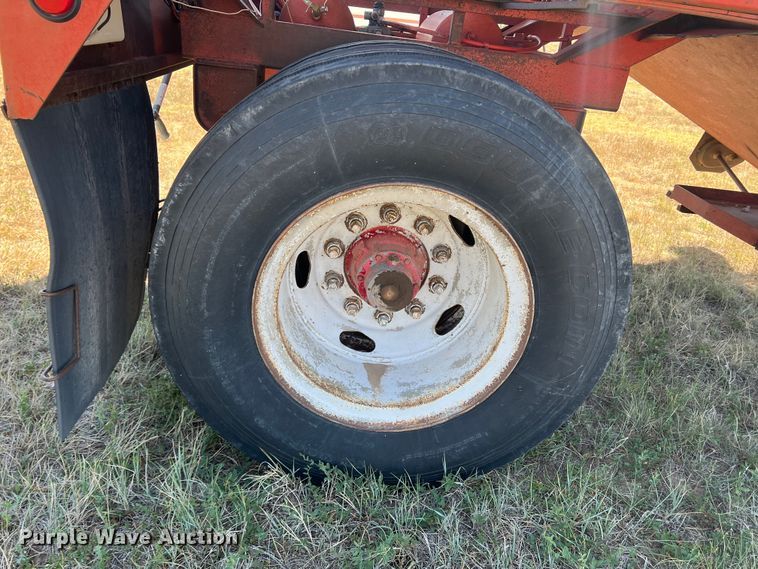 image for item DS8389 1980 Targ  bottom dump trailer