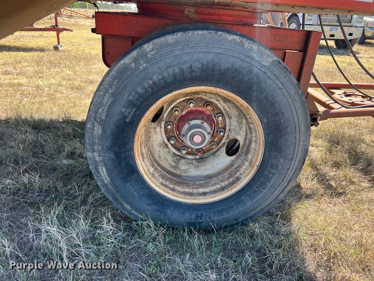 image for item DS8389 1980 Targ  bottom dump trailer