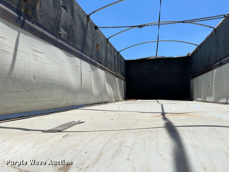 image for item DS8390 1977 International F5070  grain truck