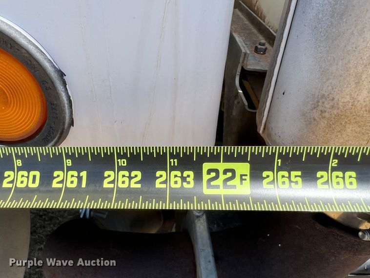 image for item DS8390 1977 International F5070  grain truck