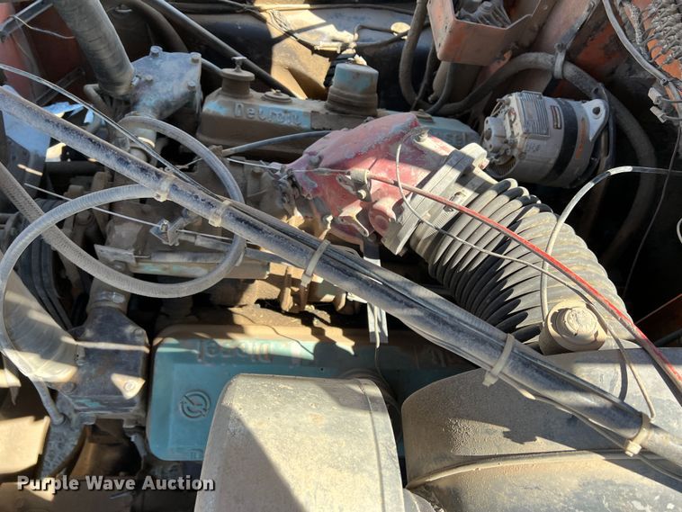 image for item DS8390 1977 International F5070  grain truck