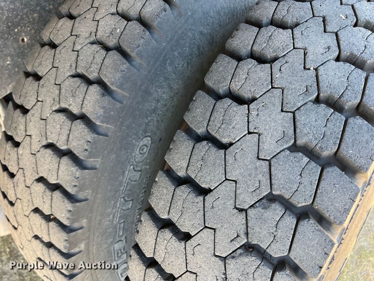 image for item DS8390 1977 International F5070  grain truck