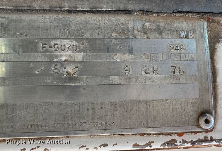 image for item DS8390 1977 International F5070  grain truck