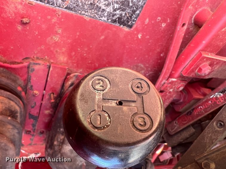 image for item DS8416 International 385  tractor