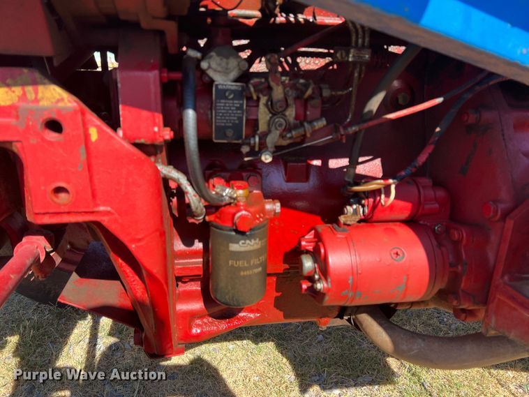 image for item DS8416 International 385  tractor