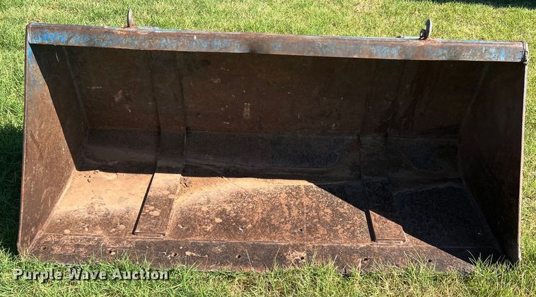 image for item DS8416 International 385  tractor