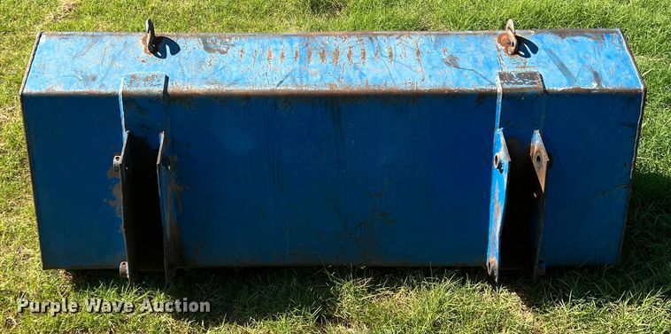 image for item DS8416 International 385  tractor