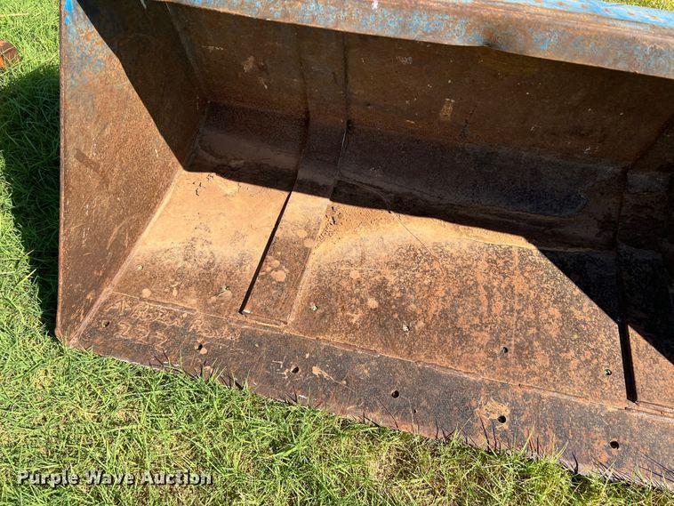 image for item DS8416 International 385  tractor