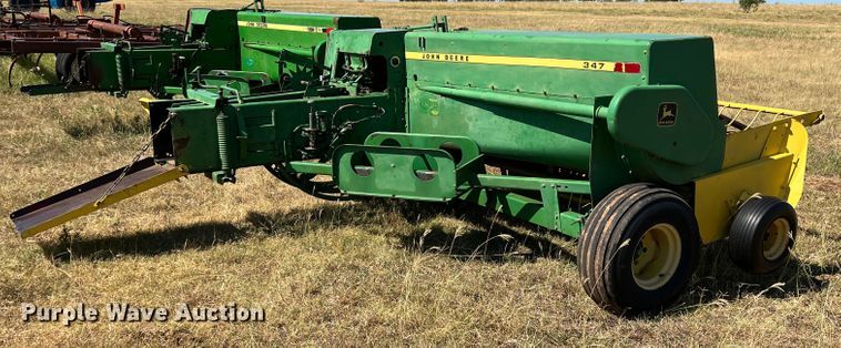 image for item DS8418 John Deere 347  small square baler
