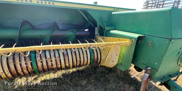 image for item DS8418 John Deere 347  small square baler
