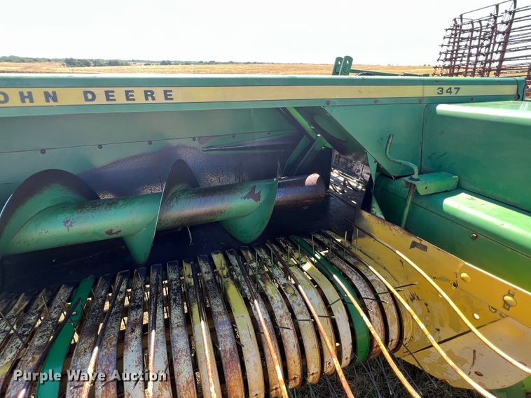 image for item DS8418 John Deere 347  small square baler