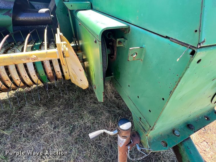 image for item DS8418 John Deere 347  small square baler