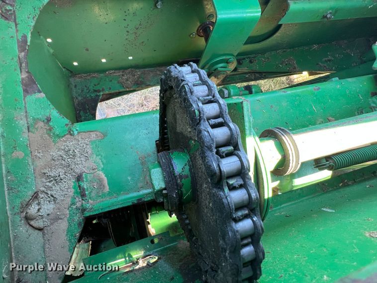 image for item DS8418 John Deere 347  small square baler