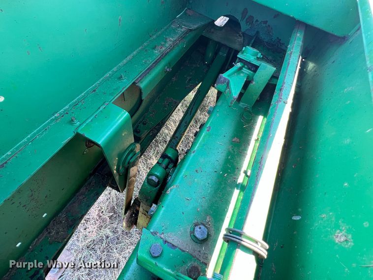 image for item DS8418 John Deere 347  small square baler