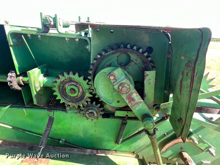 image for item DS8418 John Deere 347  small square baler