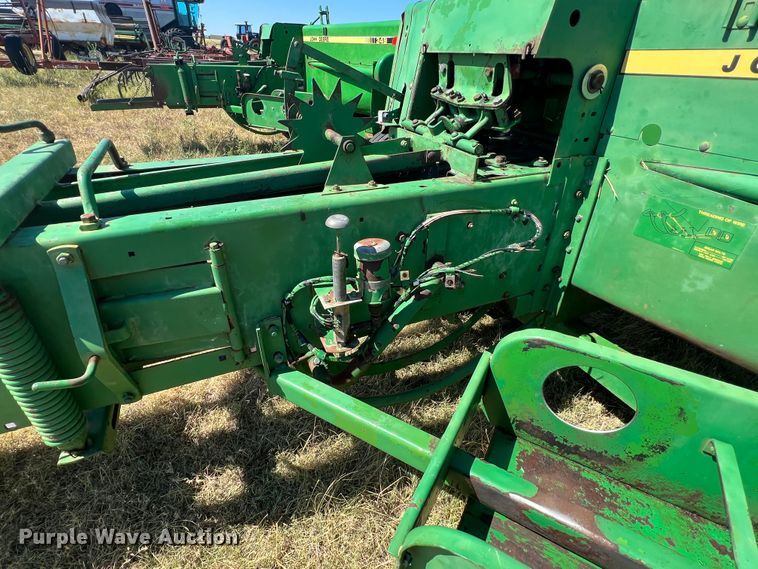 image for item DS8418 John Deere 347  small square baler
